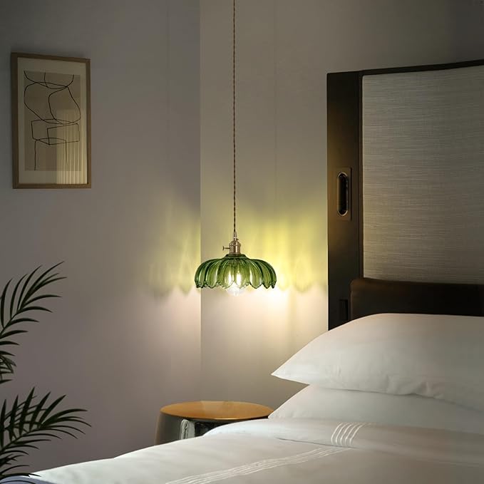Pendant Light with Green Scindapsus Glass Lmapshade, Brass Vintage Pendant Light Adjustable Hanging Light for Kitchen Island Dining Room Hallway