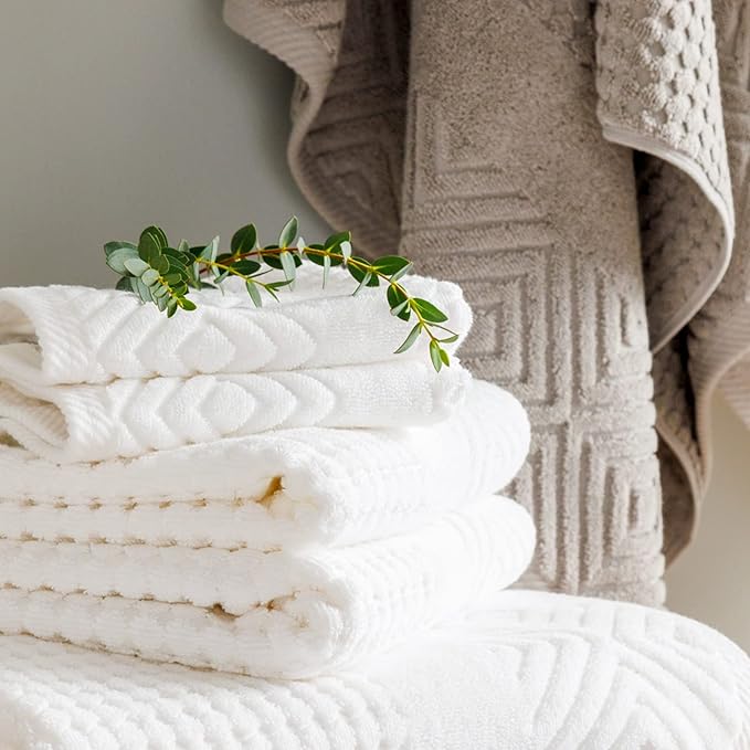 Texere 100% Organic Cotton Diamond Jacquard 700 GSM Luxury Bath Towel Sets - Ultra Soft and Absorbent Hotel and Spa Quality (Diamond, Cathedral Gray, 4 Bath Towels)