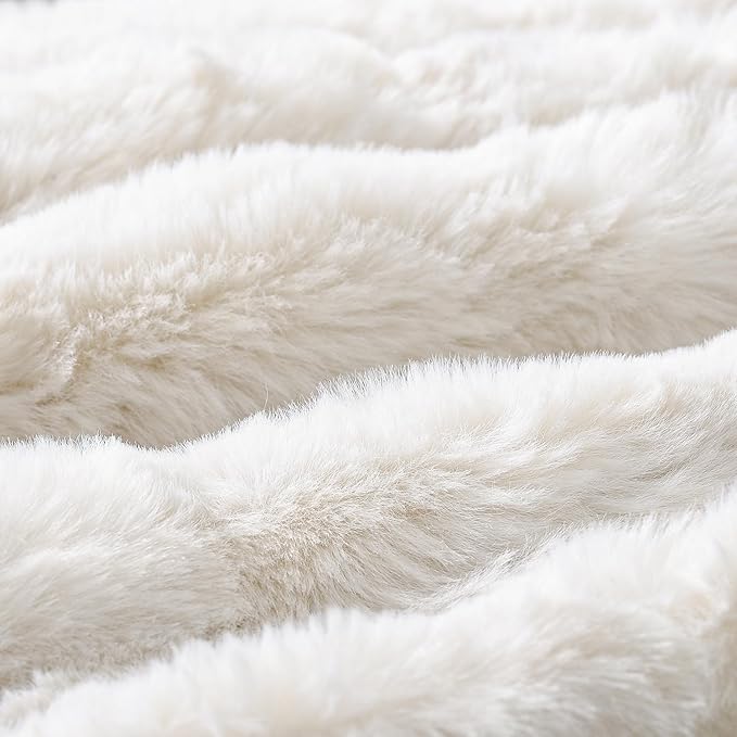 MADIZZ Pack of 2 Thick Plush Wool Throw Pillow Covers 24x24 Inch Cream Soft Neutral Decorative Throw Pillows Accent Boho Cushion Covers for Couch Sofa Bedroom Pillow Shell