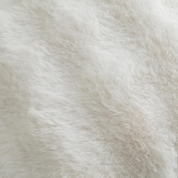 MANDIOO Pack of 2 Thick Plush Wool Decorative Throw Pillow Covers Super Soft Wave Bubble Fur Velvet Cushion Covers Pillow Shams for Couch Bed Living Room 26x26 Inch Cream White