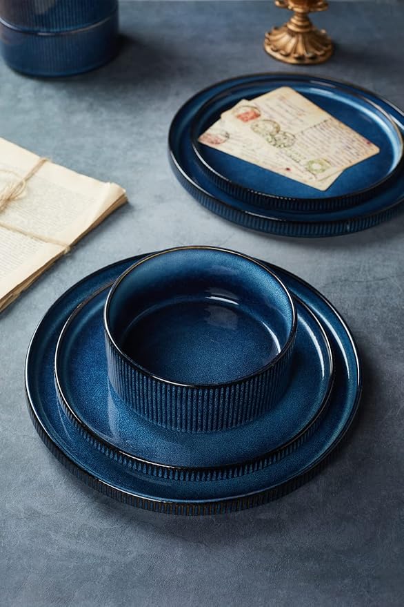 Famiware Star Plates and Bowls Sets, Modern Stoneware Dinnerware Sets for 6, 18-Piece Kitchen Dish Set - Chip and Scratch Resistant, Microwave and Dishwasher Safe Tableware, Nebulas Blue