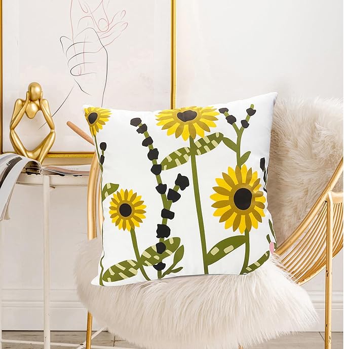 Decorative Throw Pillow Covers Set of 2 Sunflower Pillow Covers 18x18 inch Super Soft Short Plush Floral Square Throw Pillows,Farmhouse Outdoor Pillow Covers for Couch Sofa Bed Living Room