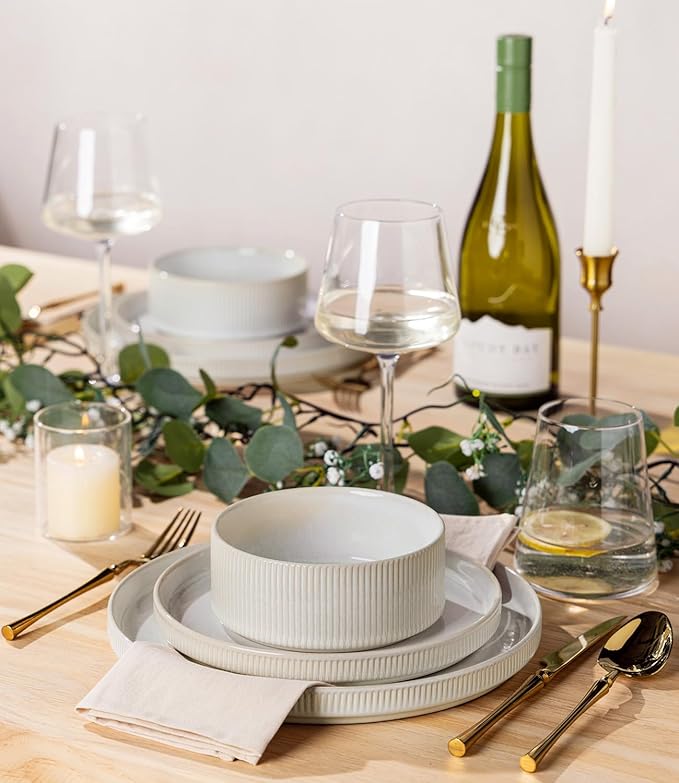 TheTerra Ceramic Dinnerware Sets for 6, 18 Pieces Porcelain Lightweight Plates and Bowls Sets, Scratch Resistant Dish Set, Oven & Microwave & Dishwasher Safe, Reactive White