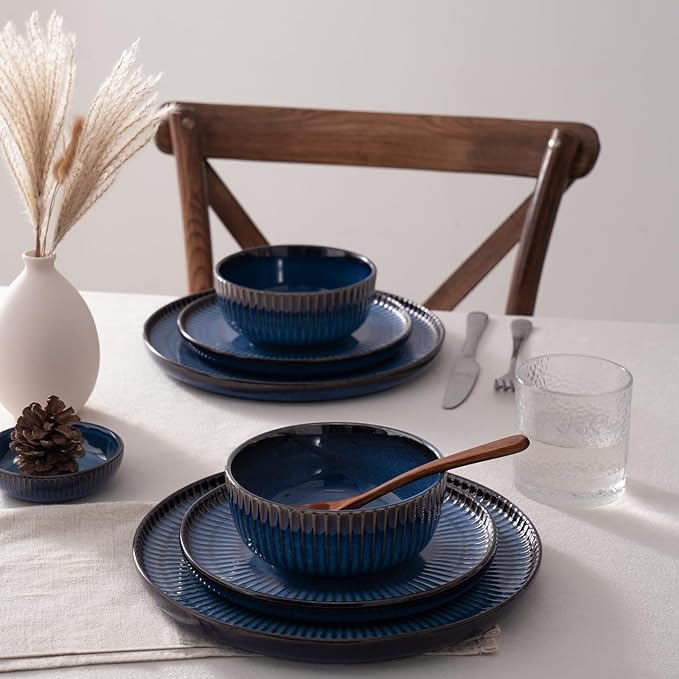 Famiware Starlight Dinnerware Sets, Plates and Bowls Dish Set of 6 (18 Pieces), Ribbed Textured Tableware - Dishwasher & Microwave Safe, Chip & Scratch Resistant, Reactive Glaze, Starry Blue