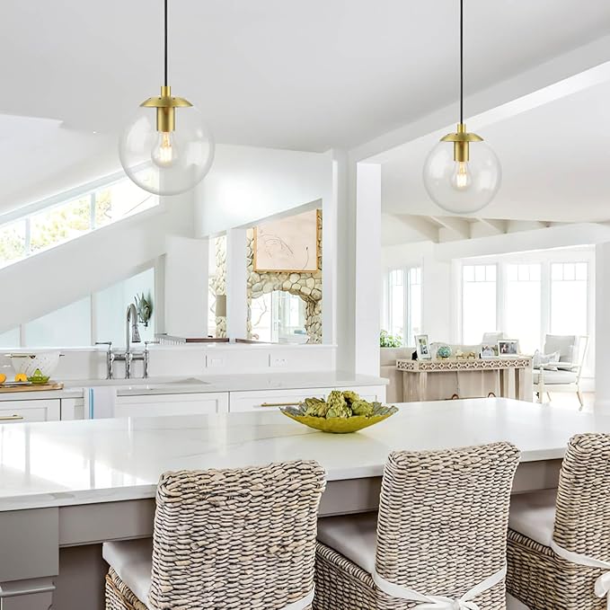 XiNBEi Lighting Globe Pendant Light, Mid Century Modern Kitchen Pendant Lighting Over Island with Clear Glass Brass Light Fixture for Sink Entryway Bedroom XB-P1259-SB