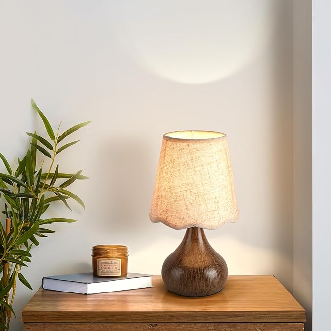 Wood Grain Small Table Lamp, Farmhouse Bedroom Lamps for Bedside Nightstand, Vintage Small Table Lamps for Small Spaces for Kitchen Counter, Home Office, Living Room, Kids Dorm, Bookshelf