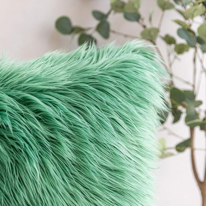 Phantoscope Pack of 2 Faux Fur Throw Pillow Covers Cushion Covers Luxury Soft Decorative Pillowcase Fuzzy Pillow Covers for Bed/Couch,Green 18 x 18 Inches