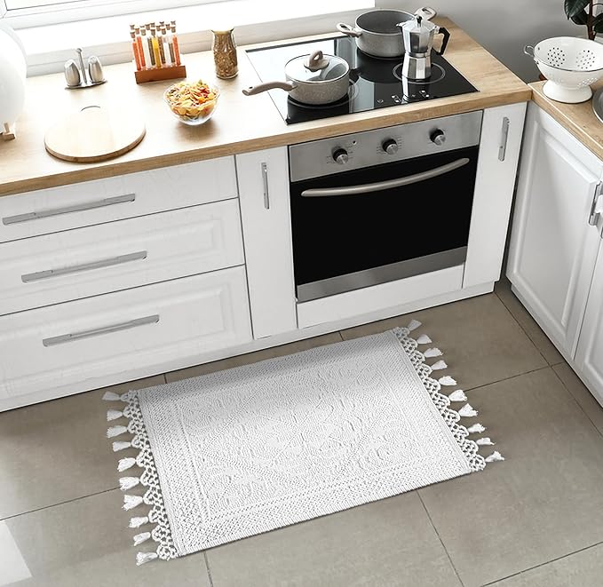 Savi Home Cotton Woven Jacquard Bathroom Rug, 17"x30" Non-Slip Bath Mat with Woven Fringe, 100% Cotton, Durable and Absorbent, White