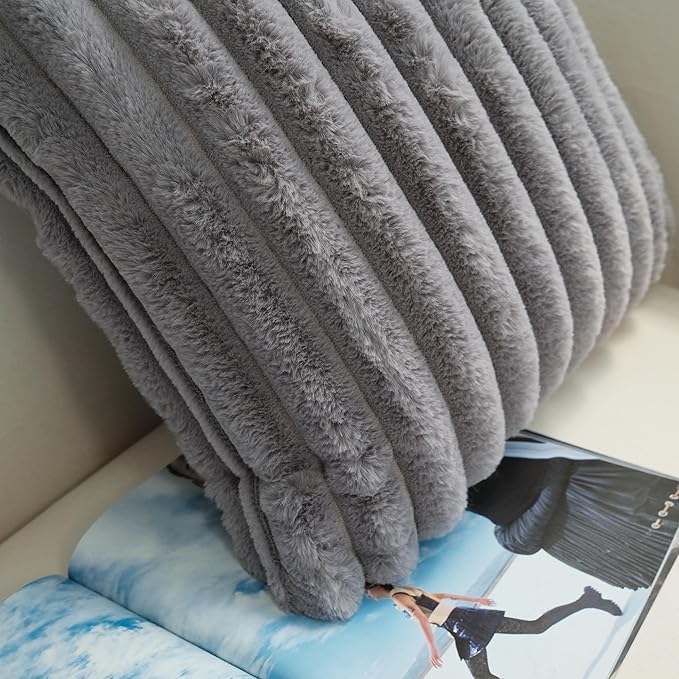 JOJUSIS Pack of 2 Faux Fur Plush Decorative Throw Pillow Covers Couch Cushion Case Soft Pillowcases (Grey, 22 x 22-Inch)