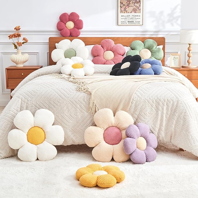 Flower Throw Pillow,Lavender Flower Shaped Pillow Decorative Throw Pillows for Sofa, Couch,Bed,15.7'' Soft Daisy Pillow Floor Seating Cushion for Home Decor