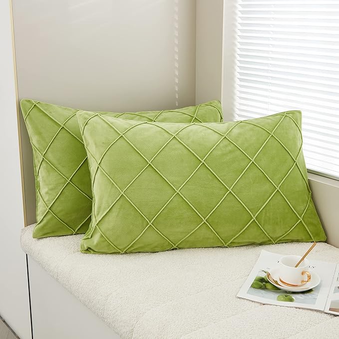 JAUXIO Diamond Pinch Pleated Crystal Velvet Pillowcases 2 Pack Solid Pintuck Throw Cushion Cover for Home Decor Hidden Zipper Closure (Apple Green, Standard)