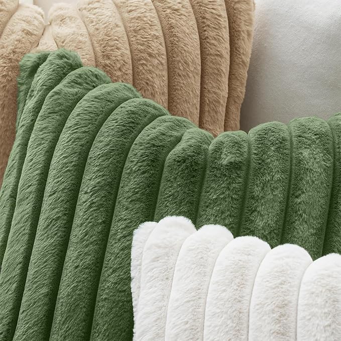 MIULEE Faux Fur Decorative Throw Pillow Covers 20x20 Inch Set of 2, Modern Spring Home Decor Soft Plush Couch Pillows Cozy Fluffy Cushion Covers for Sofa Bed Moss Green