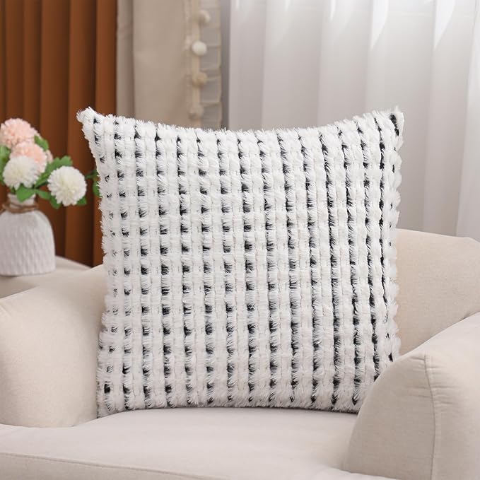 LUOYEHK Boho Throw Pillow Covers 20x20 Inch Set of 2 Chenille Tufted Pillowcase Farmhouse Neutral Cushion Covers for Couch Sofa Bed Living Room, Black White
