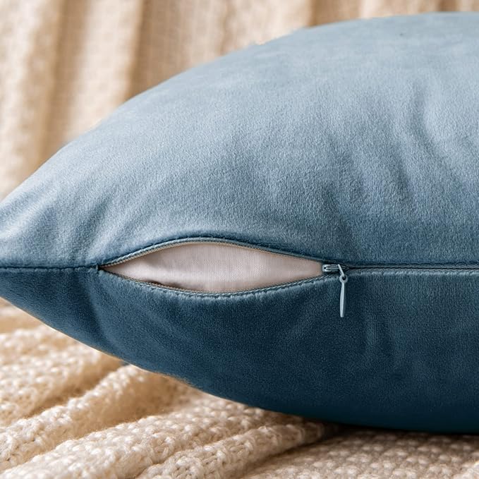 EMEMA Pack of 2 Velvet Throw Pillow Covers Decorative Square Pillowcase Soft Solid Cushion Case for Sofa Bedroom Chair Car 20x20 Inch Light Blue