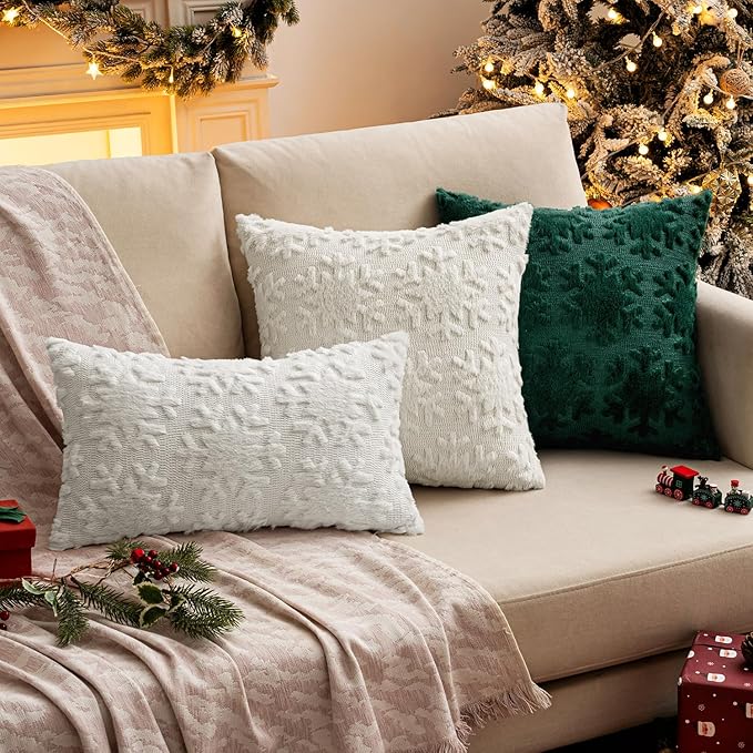 MIULEE Christmas Snowflake Decorative Throw Pillow Covers Set of 2,Soft Fluffy Faux Wool Winter Holiday Couch Pillows for Farmhouse Boho Home Decor Sofa Bed Porch Living Room 20x20 Inch Green