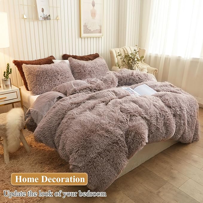 XeGe Soft Faux Fur Throw Pillow Covers, Luxury Fluffy Cushion Covers, Shaggy Plush Furry Pillow Cases, Fuzzy Decorative Pillow Covers Pack of 2 for Sofa Bed Couch Bedroom (18''x18'', Khaki)