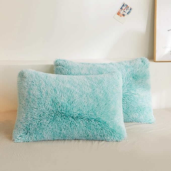 XeGe Faux Fur Throw Pillow Cases, Plush Shaggy Ultra Soft Pillow Covers, Fluffy Crystal Velvet Decorative Pillowcases, Furry Fuzzy Pillow Shams Zipper Closure, Set of 2 (King, Aqua Ombre)