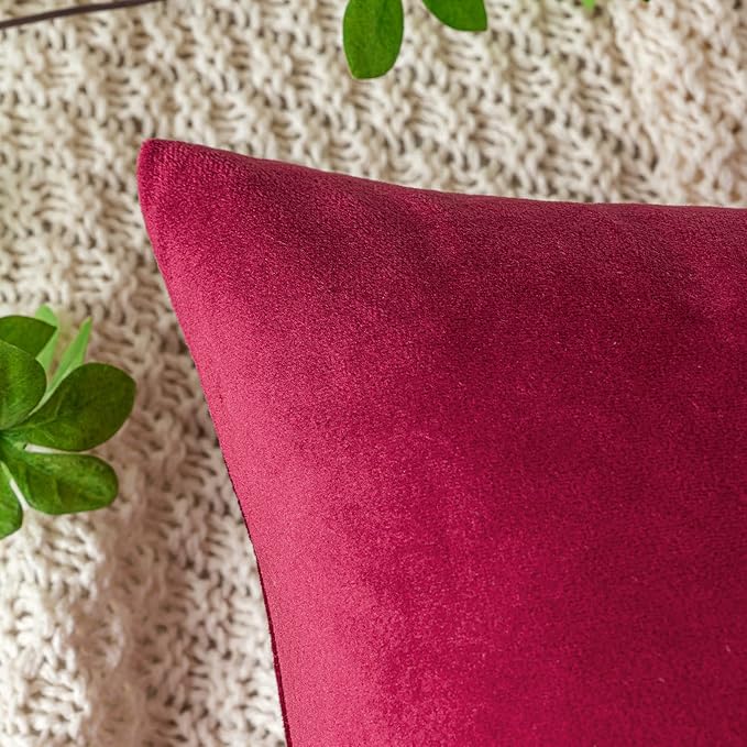 EMEMA Pack of 2 Velvet Christmas Throw Pillow Covers Decorative Square Pillowcase Soft Solid Cushion Case for Sofa Bedroom Chair Car 20x20 Inch Red Wine