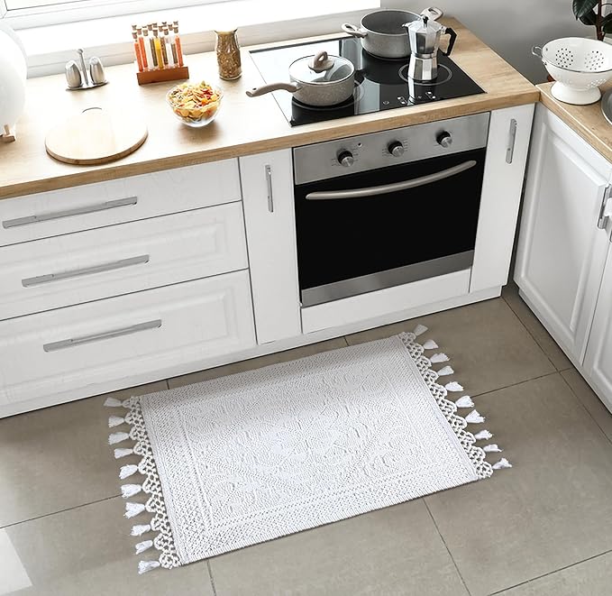Savi Home Cotton Woven Jacquard Bathroom Rug Set of 2, Woven Fringe Bathroom Mats, 100% Cotton, Non - Slip Bath Mat, Durable Thick Bath Mat 17”x30”& 20"x38" with Fringes, White