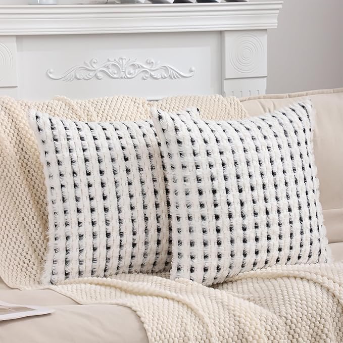 LUOYEHK Boho Throw Pillow Covers 18x18 Inch Set of 2 Chenille Tufted Pillowcase Farmhouse Neutral Cushion Covers for Couch Sofa Bed Living Room, Black White