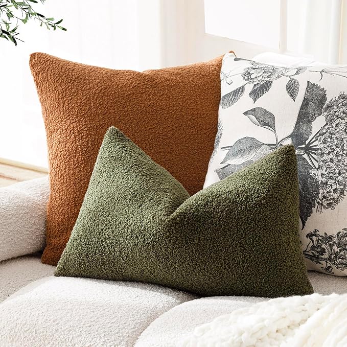 Foindtower Pack of 2, Curly Faux Fur Decorative Throw Pillow Covers Soft Plush Cushion Case with Zipper Cozy Boho Lumbar Pillowcase for Home Living Room Couch Bed Sofa 12 x 20 Inch, Moss Green