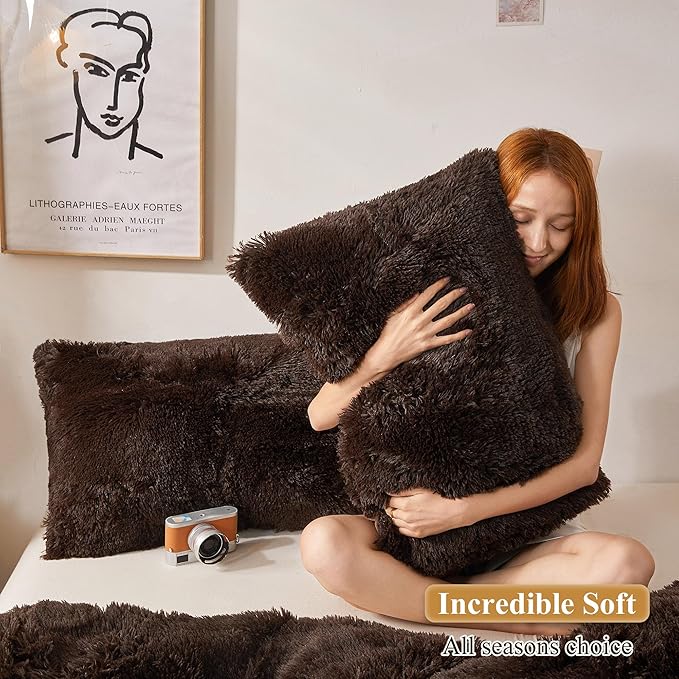 XeGe Faux Fur Brown Pillow Cases, Plush Shaggy Ultra Soft Fluffy Velvet Decorative Pillowcases, Furry Fuzzy Pillow Shams Zipper Closure, Set of 2 (Standard, Coffee)