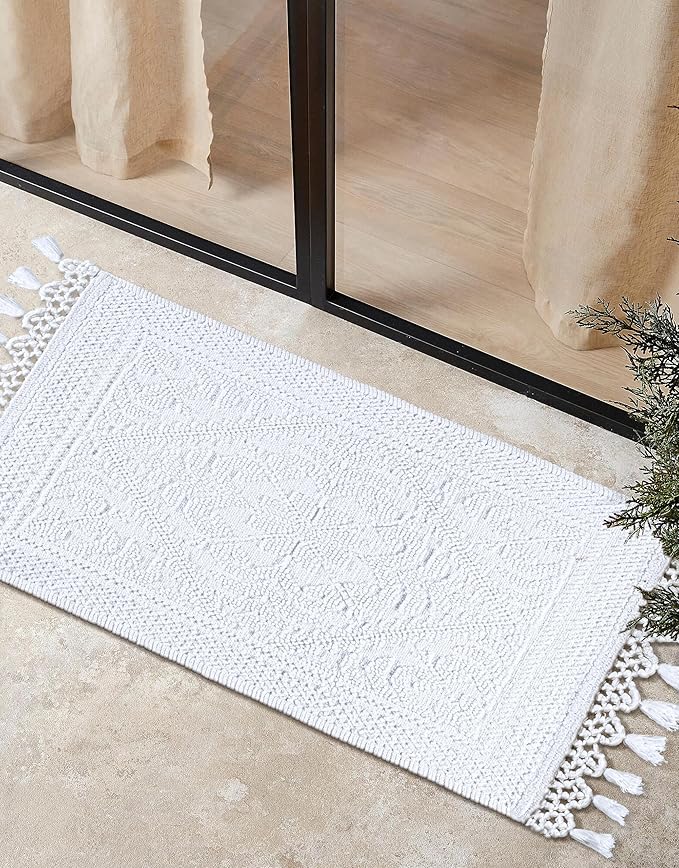 Savi Home Cotton Woven Jacquard Bathroom Rug Set of 2, Woven Fringe Bathroom Mats, 100% Cotton, Non - Slip Bath Mat, Durable Thick Bath Mat 17”x30”& 20"x38" with Fringes, White