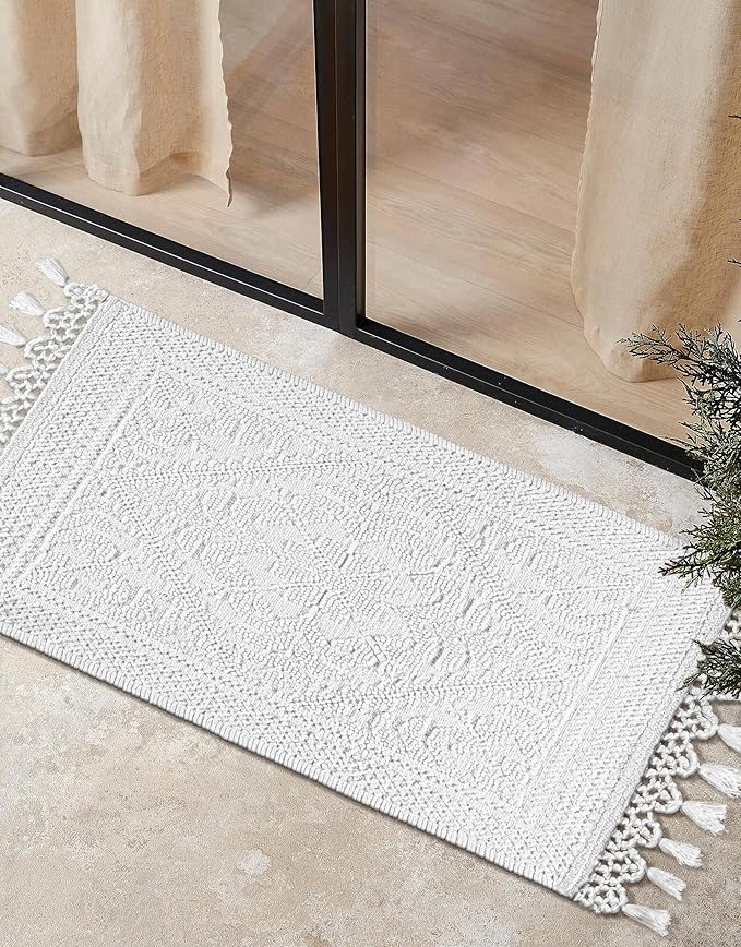 Savi Home Cotton Woven Jacquard Bathroom Rug, Woven Fringe Bathroom Mats, 100% Cotton, Non - Slip Bath Mat, Durable Thick Bath Mat 20”x38” with Fringes, White