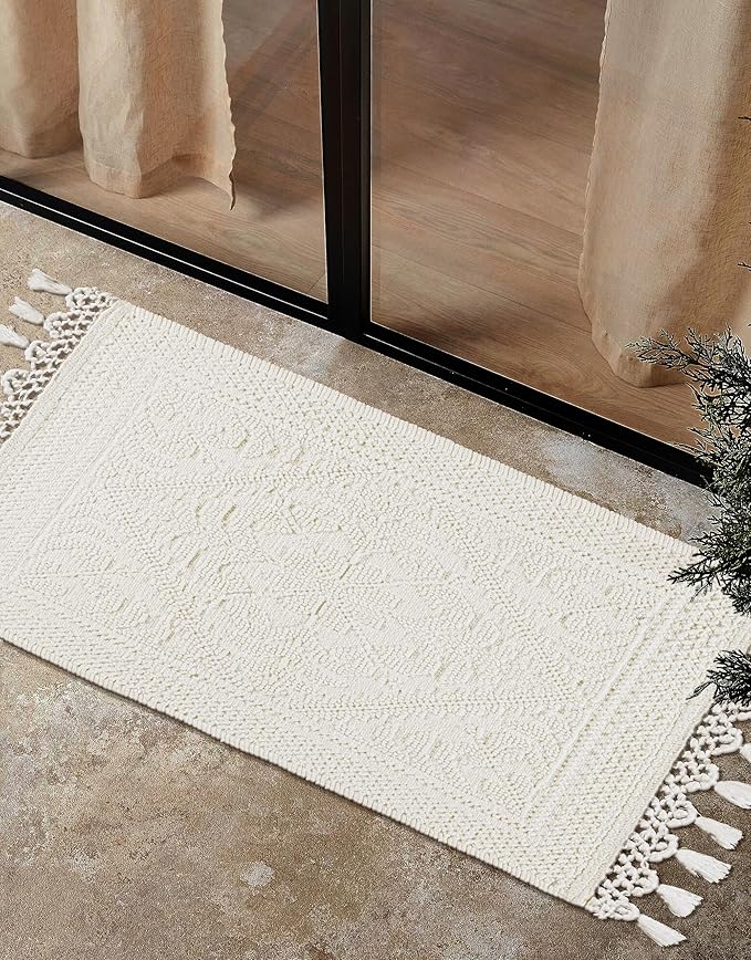 Savi Home Cotton Woven Jacquard Bathroom Rug Set of 2, Woven Fringe Bathroom Mats, 100% Cotton, Non - Slip Bath Mat, Durable Thick Bath Mat 17”x30”& 20"x38" with Fringes, Ivory