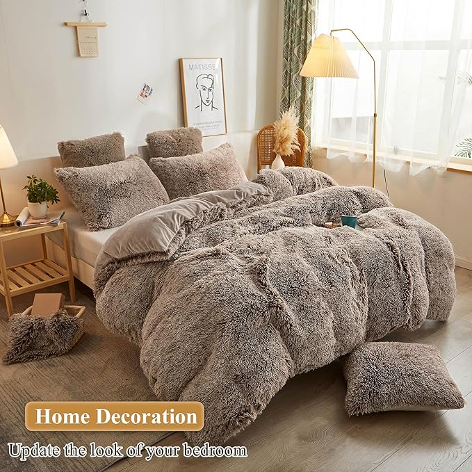 XeGe Fluffy Faux Fur Pillow Cases, Ultra Soft Plush Shaggy Fuzzy Pillowcases, Furry Crystal Velvet Decorative Pillow Shams with Zipper Closure, Set of 2 (King, Khaki Ombre)